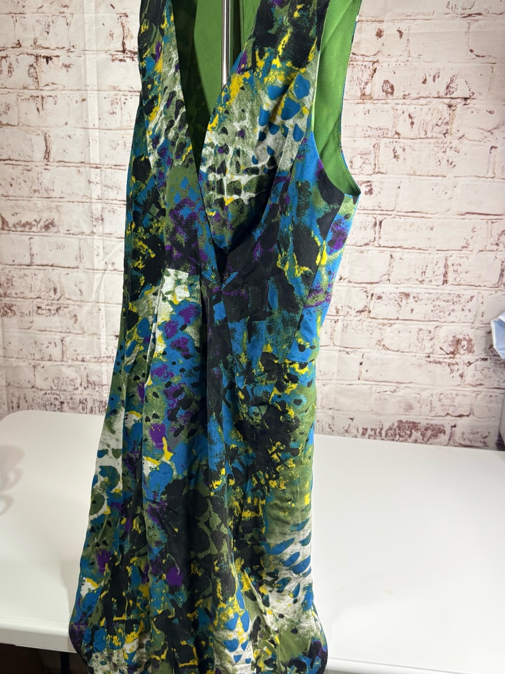 Kenneth Cole New York Green Multicolor V-Neck Sleeveless Dress